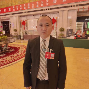 讓每個孩子身上有汗，眼里有光，一生向陽